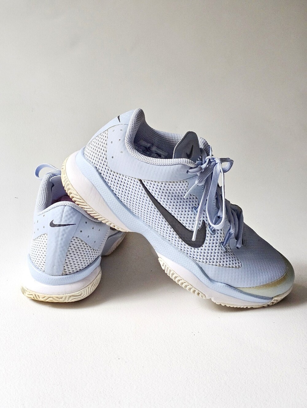 Nike Air Zoom Ultra '17 Women's Tennis Shoes Light Blue Gray Sz 7 Court Sneakers